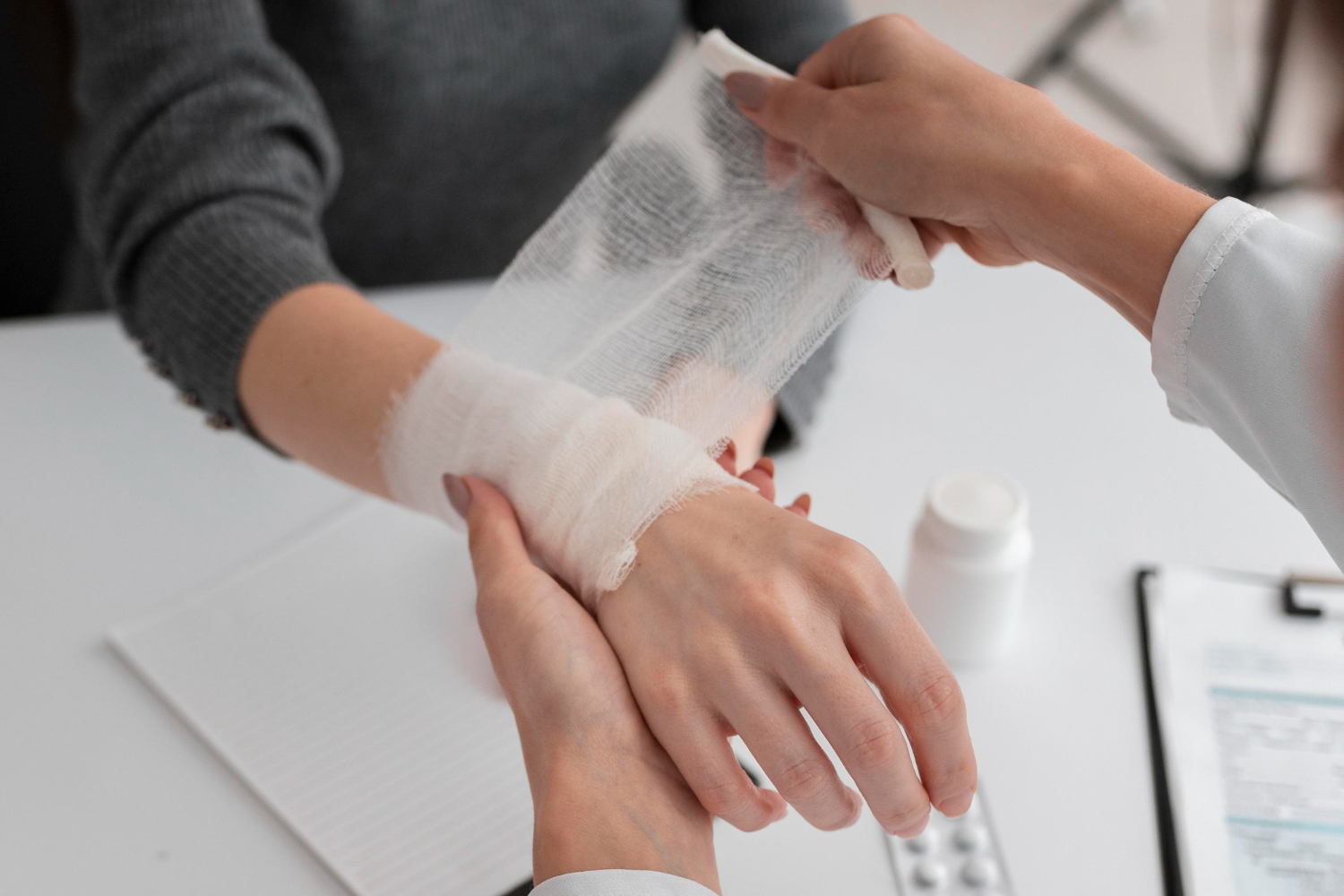 Современные перевязочные материалы: обзор и сравнение