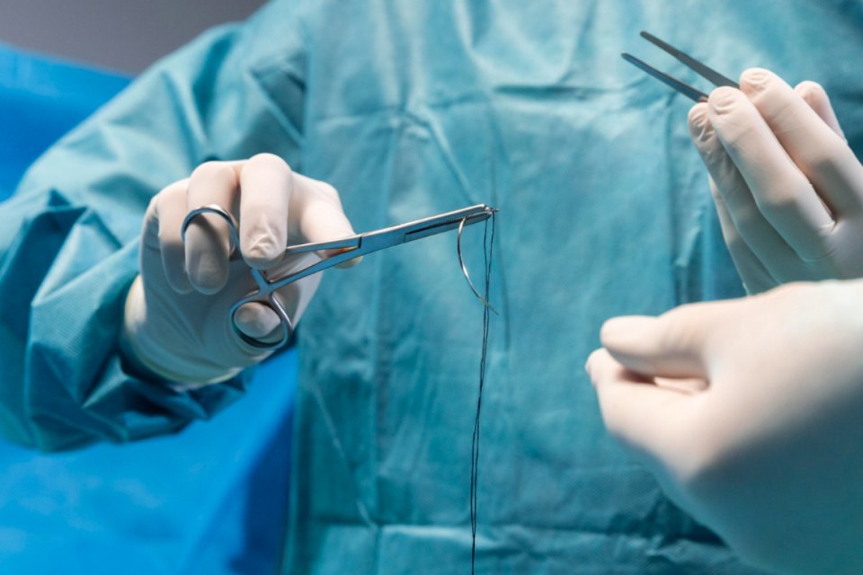 Шовный материал